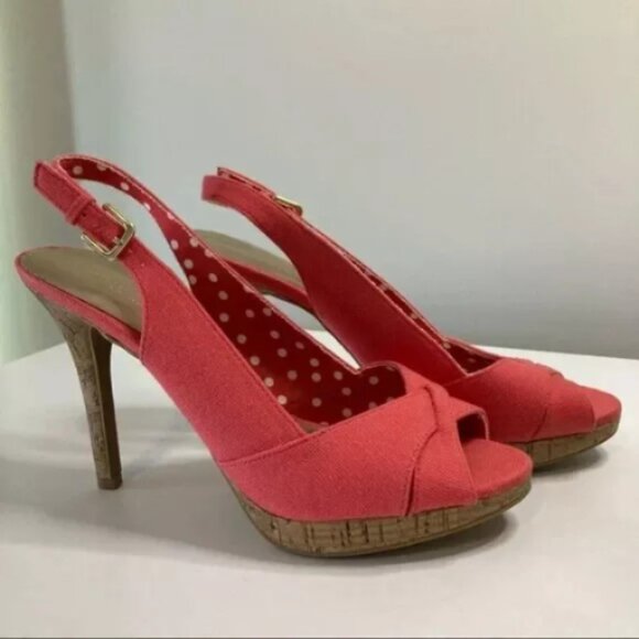 CHRISTIAN SIRIANO SZ 8.5 CORAL 4" heels - Picture 1 of 3